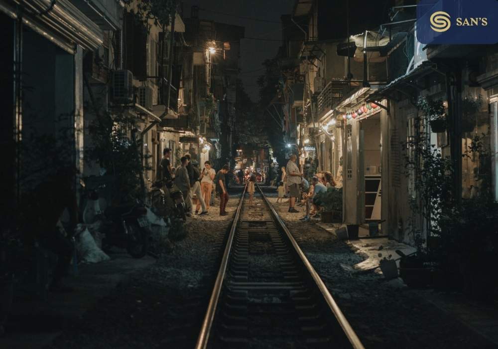 Hanoi Train Street at night