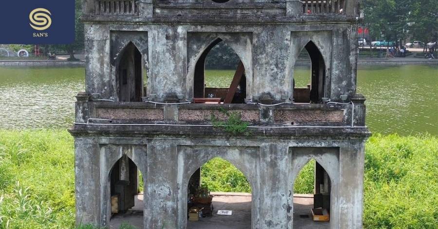 Close-up of Turtle Tower in Hoan Kiem Lake