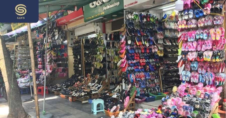 Hang Dau Street, often called "Shoe Street"