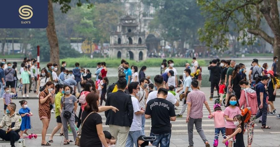 Hoan Kiem Lake Walking Street