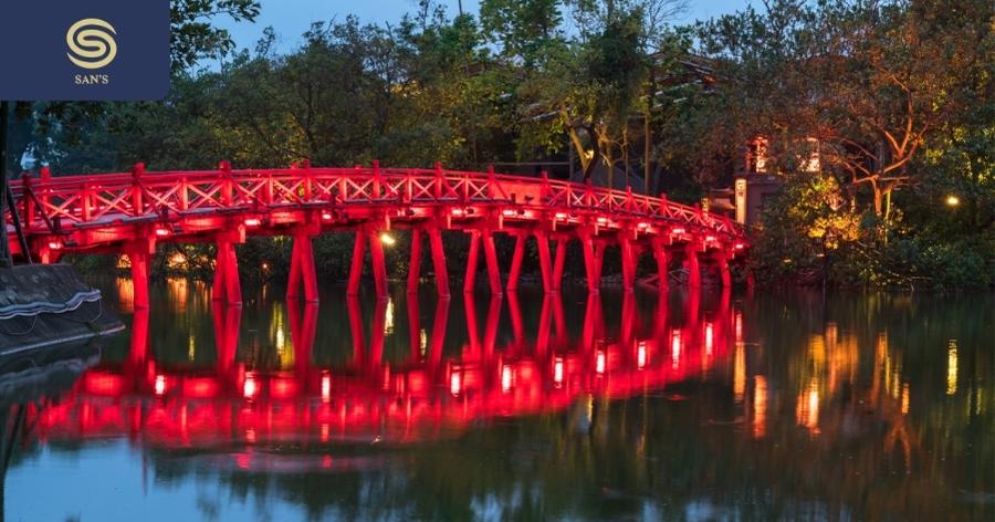 The Huc Red Bridge