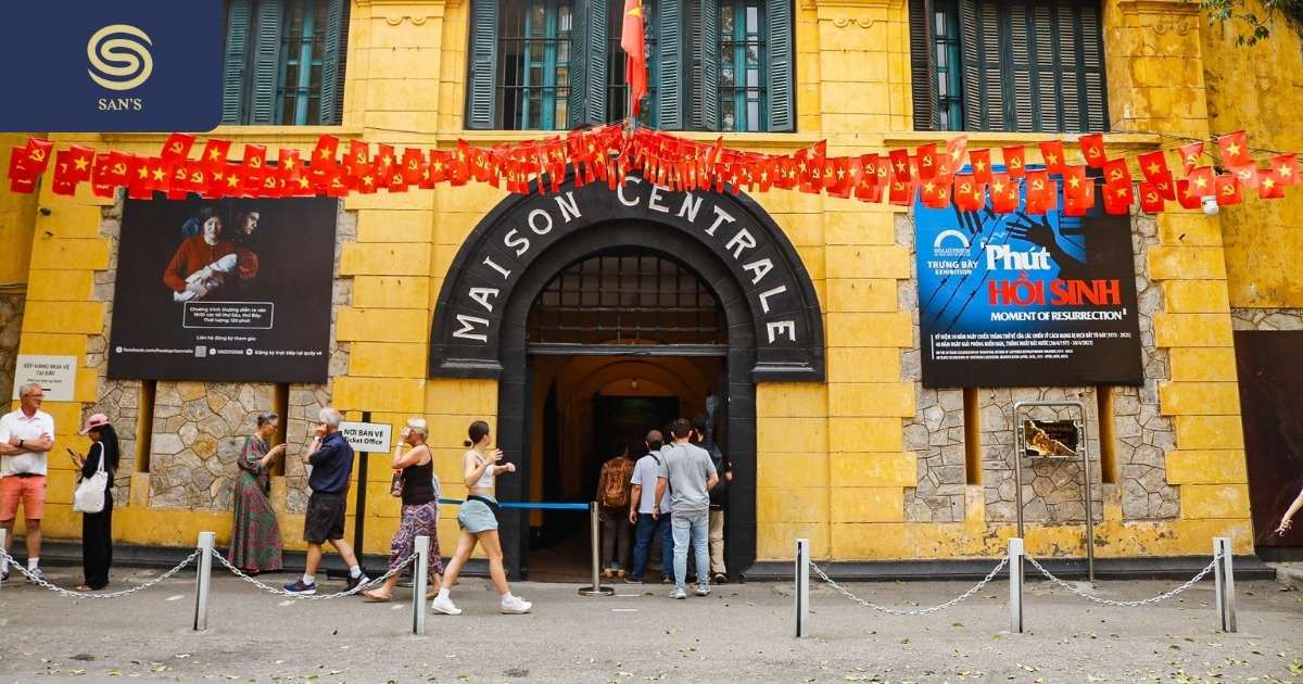 Introduction to Hoa lo Prison Hà Nội Việt Nam