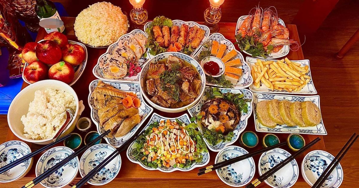 Food Customs and Practices During Tết