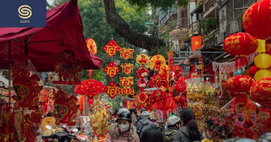 Shopping at Tết markets