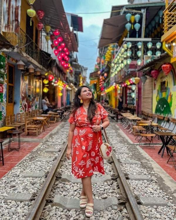 Beautiful photo taken at the train cafe in Hanoi