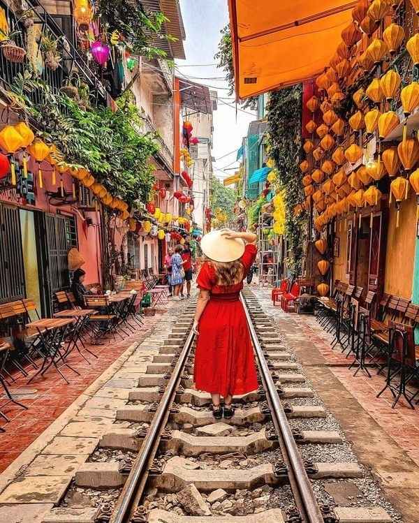 Beautiful photo taken at the train cafe in Hanoi