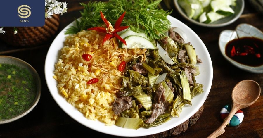 cơm rang dưa bò (fried rice with pickled mustard greens and beef)