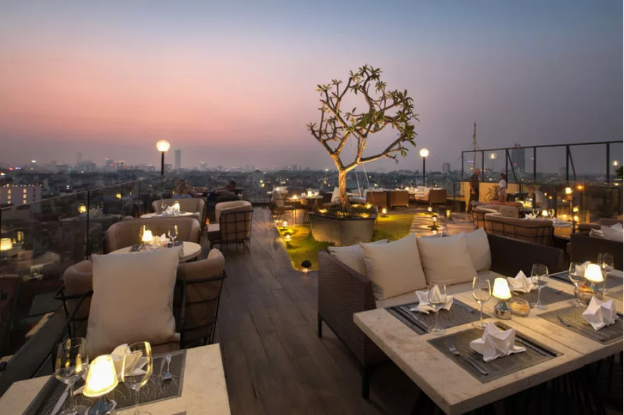 Top-10-Rooftop-Restaurants-with-the-BEST-view-IN-HANOI