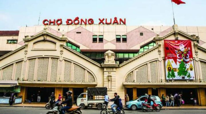 Dong Xuan market - The biggest market in Hanoi