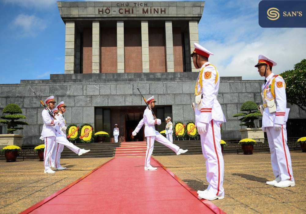 Inside the Ho Chi Minh Mausoleum: A Comprehensive Guide