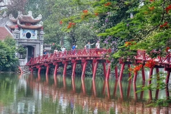 The Huc Bridge