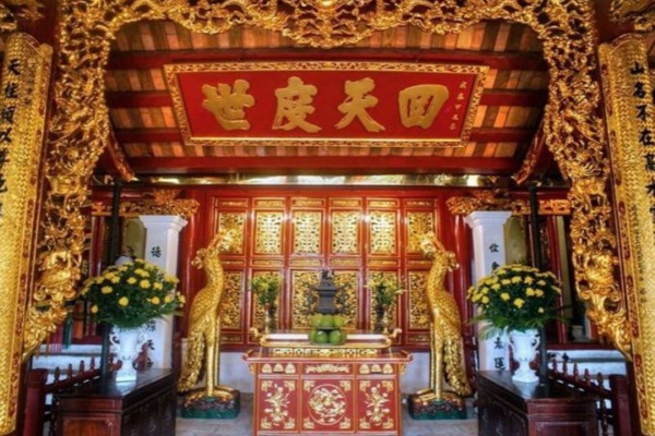 Ngoc Son Temple