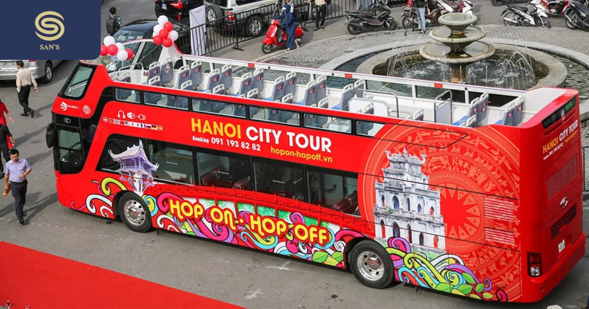 Coming to Hanoi, you must definitely try the bus tour