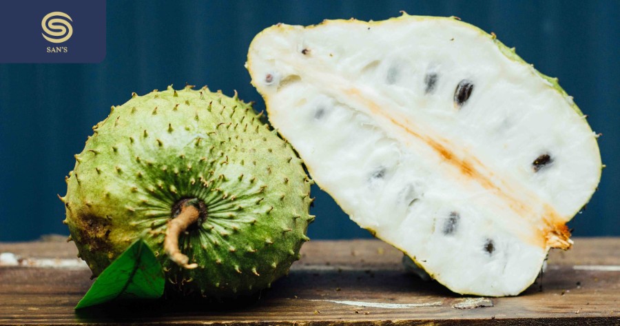 Soursop has a lot of meat, you can take a bite to fill your mouth or make a smoothie (Source: Collected)