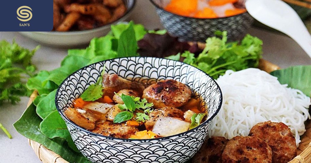 Bun cha, a traditional breakfast of Hanoi people (Source: collected)