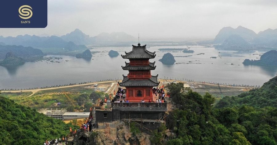 Huong-Pagoda 