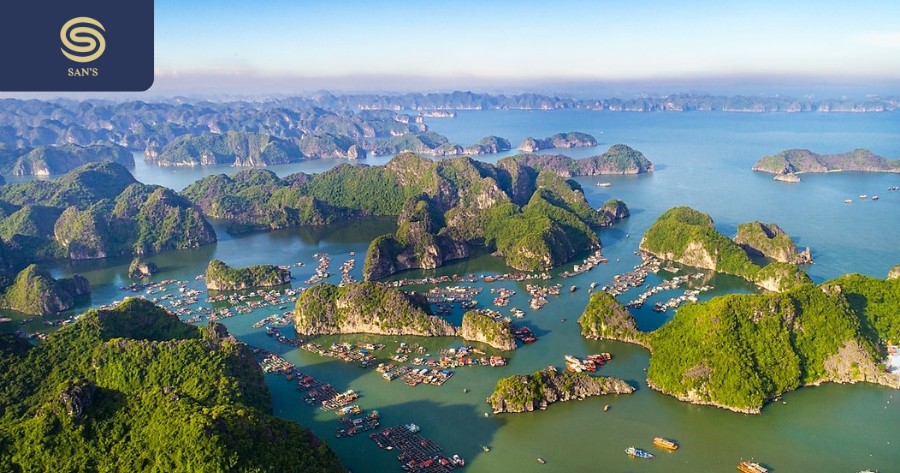 Ha Long Bay - Best Places to Visit in Vietnam